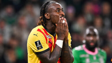 nzola, l'attaquant du Rc Lens, a manqué son penalty en sélection