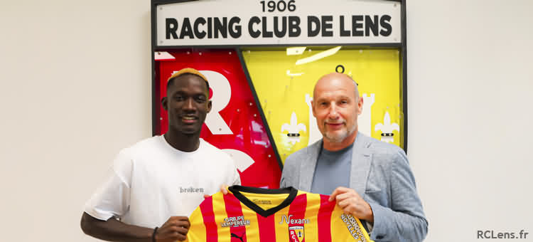 Sidi bane, le jeune défenseur du RC Lens, pourrait quitter le club en pr^t, dés le mois de janvier