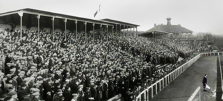 Ouvrage consacré aux supporters du Rc Lens de 1906 à nos jours