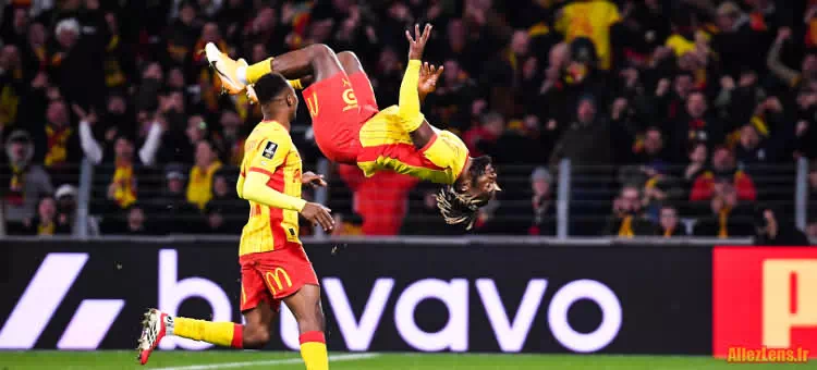 Allan Saint Maximin célèbre son but