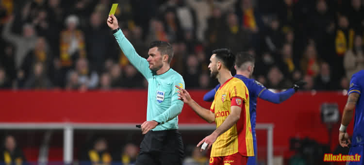 Monsieur Delajod au sifflet