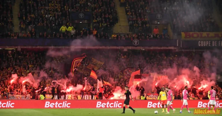 Fumigènes lors de Lens - Toulouse
