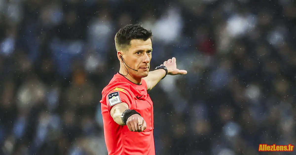 Benoit Bastien arbitre de Lens-PSG