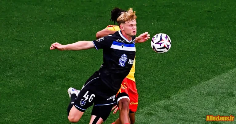 Le premier penalty accordé au RC Lens lors du match contre Auxerre contesté