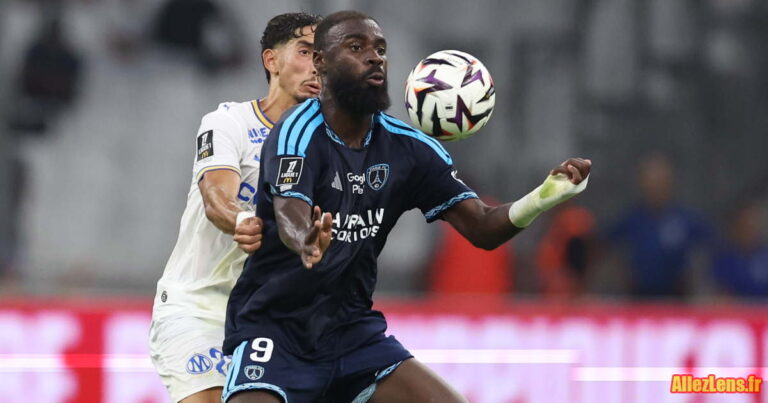 Lassine Sinayoko brille avec le PFC
