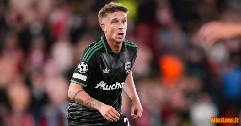 Michal Skoras remplaçant avec la Pologne contre la Suède