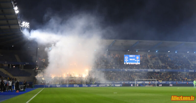 Des fumigènes lensois à Troyes